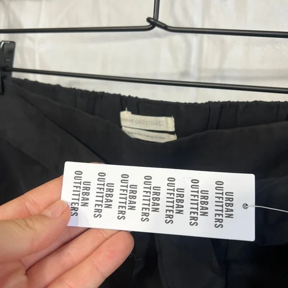 Urban Outfitters Shorts - Picture 2 of 4